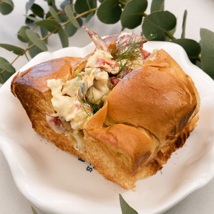 Lobster Roll con mayonesa de limón